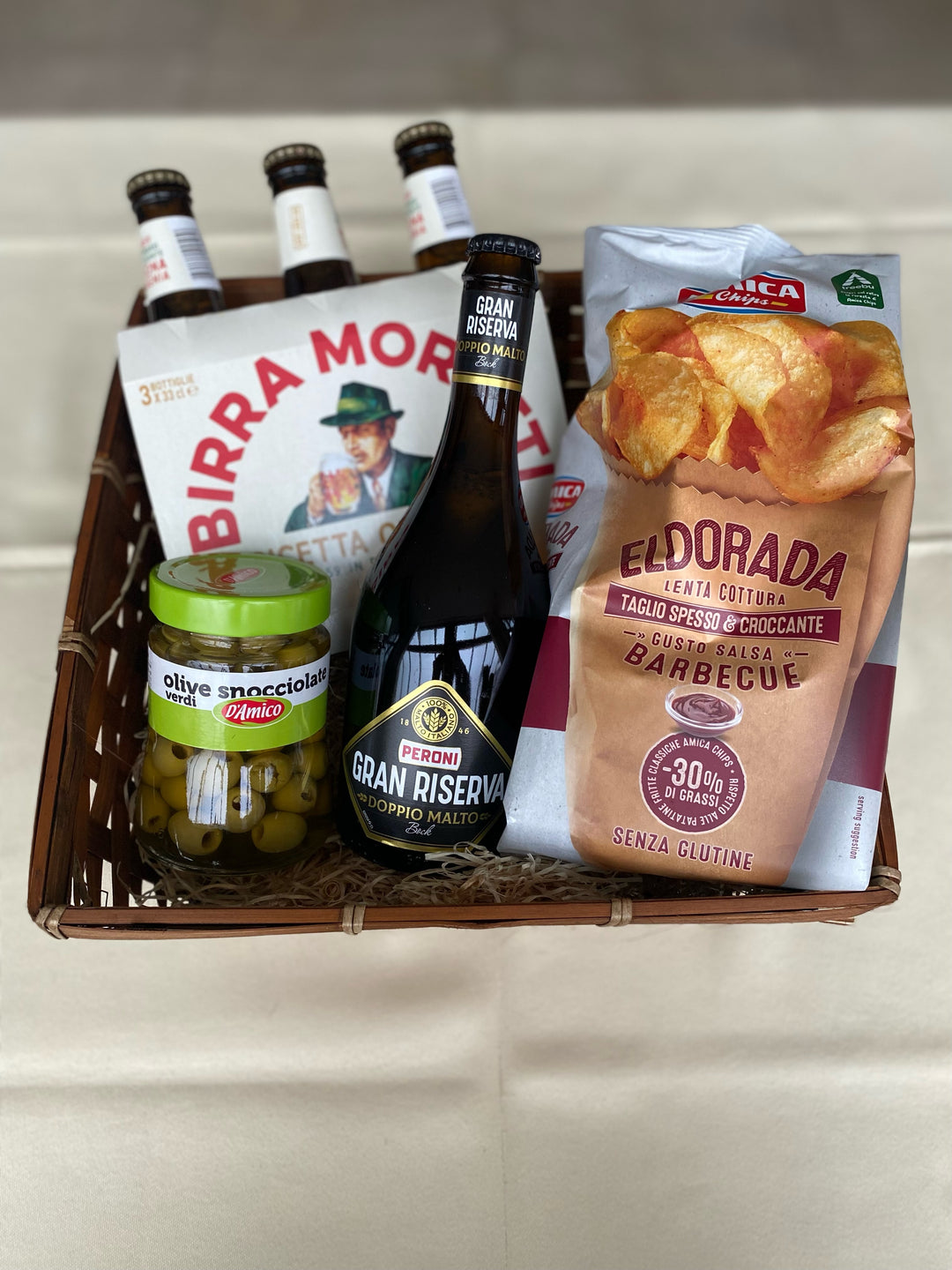 Ølkurv Moretti Peroni oliven barbecue chips